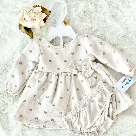 New with tags CARTERS 2PC DRESS with BLOOMERS. Gold glitter hearts on dress. Bow - Picture 1 of 3